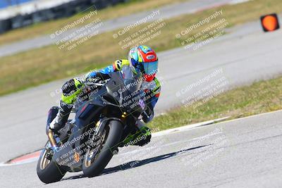 media/Apr-23-2022-Fastrack Riders (Sat) [[cb2d6ae73d]]/LEVEL 4/1PM TURN 6 OUTSIDE/